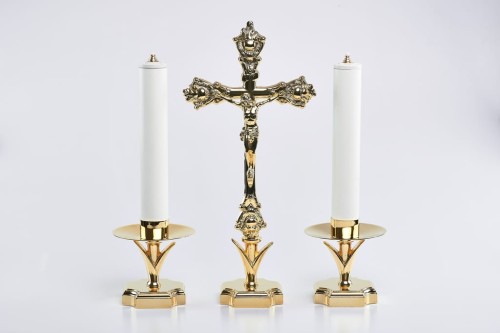 1610art572_c-1572.jpg